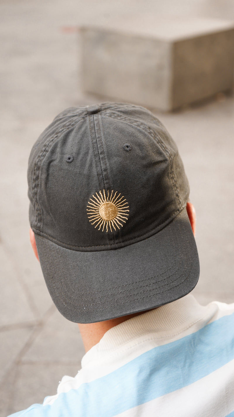 GORRA GRIS