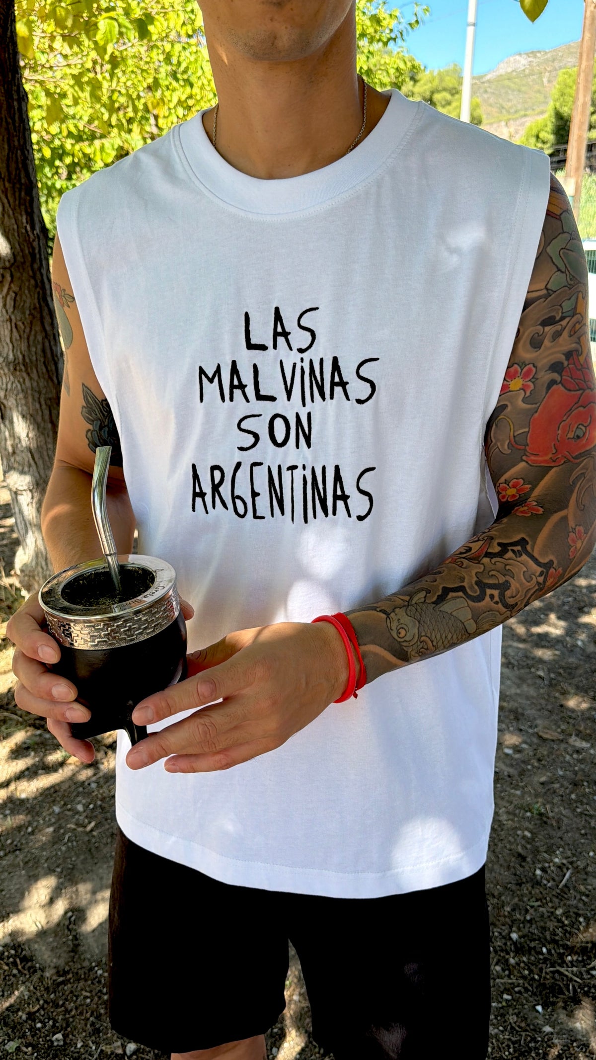 REMERA SIN MANGAS MALVINAS